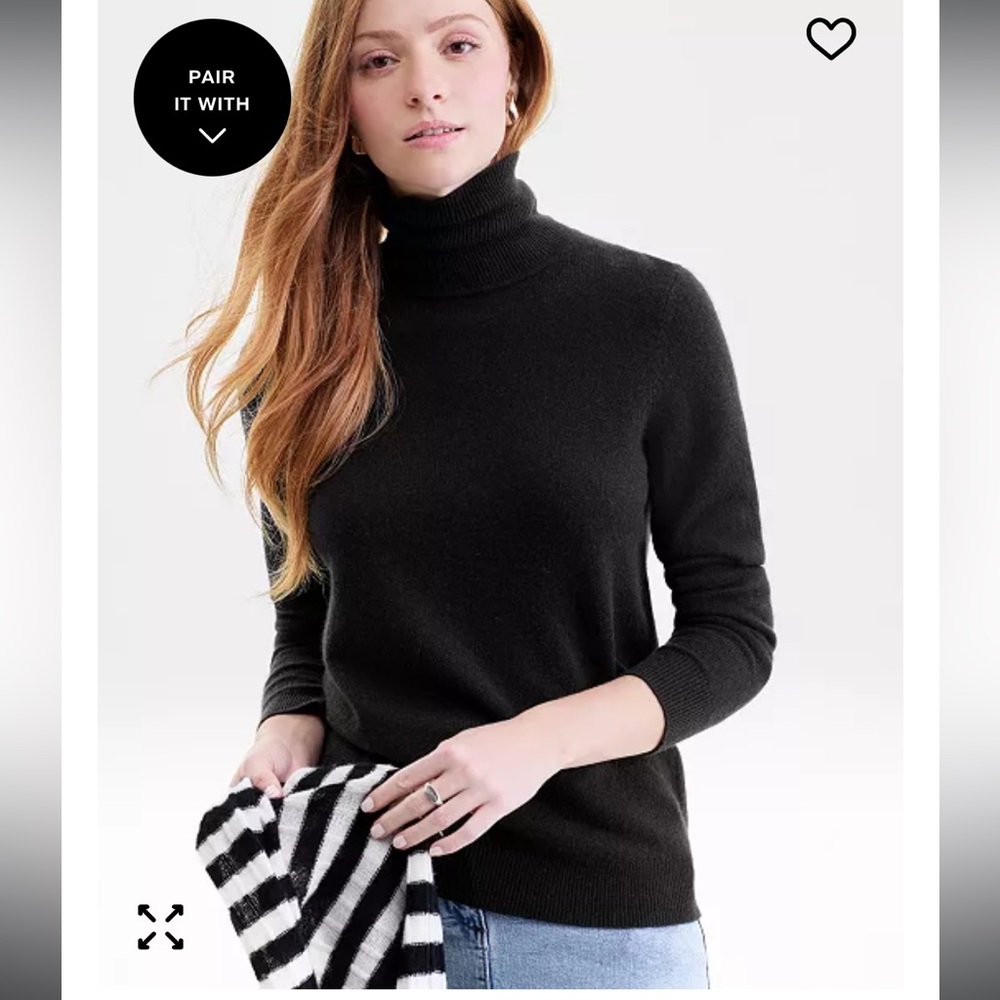 Classic Black Cashmere Turtleneck Sweater